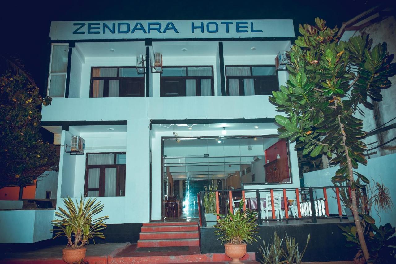 Zendara Hotel Negombo Esterno foto