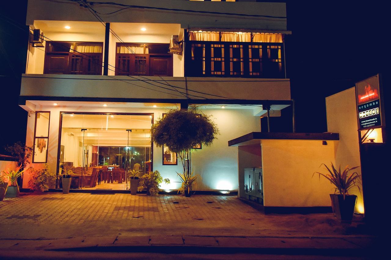 Zendara Hotel Negombo Esterno foto
