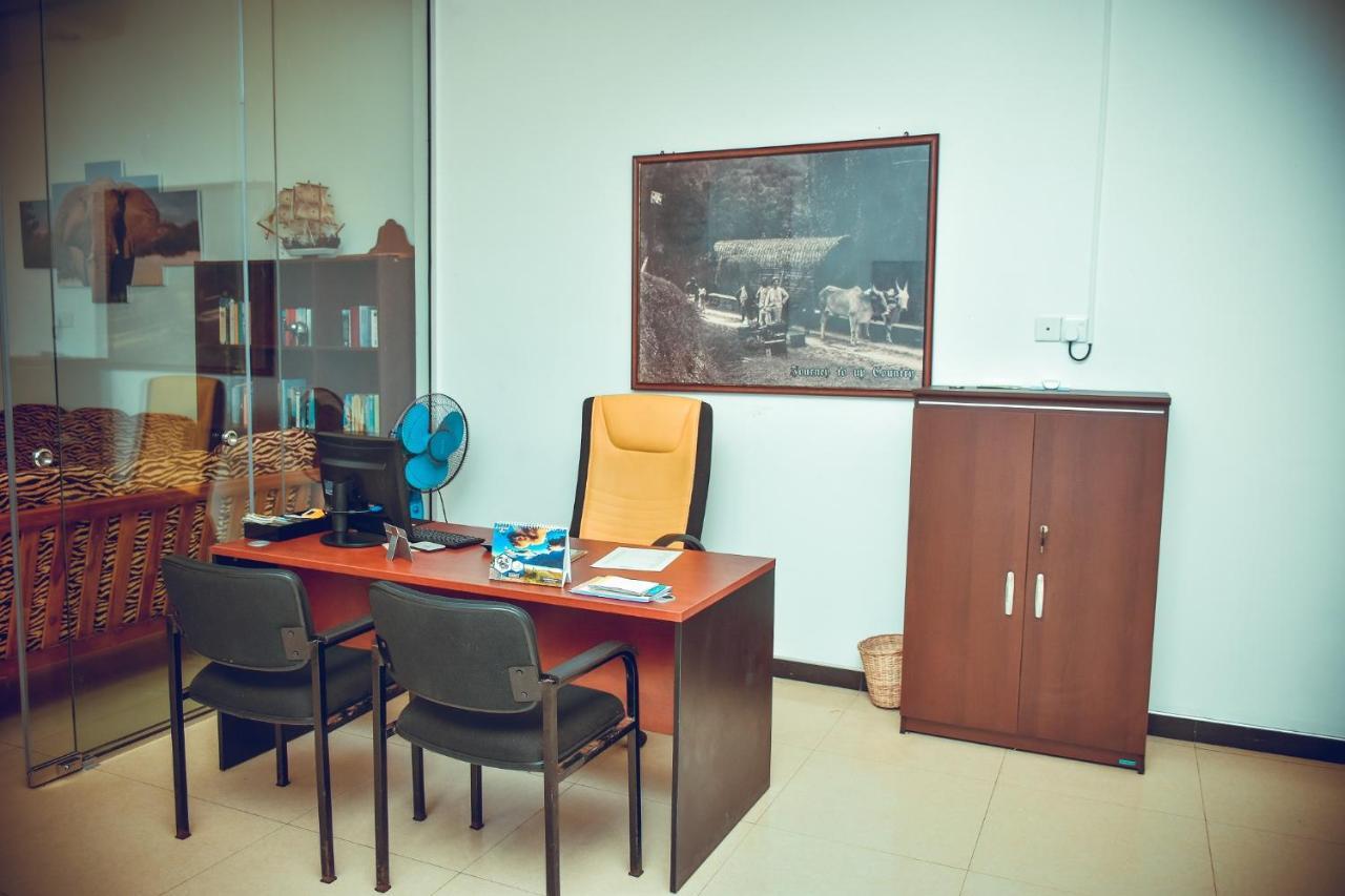 Zendara Hotel Negombo Esterno foto