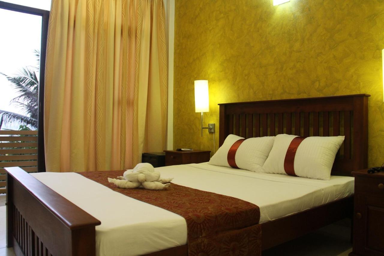 Zendara Hotel Negombo Esterno foto