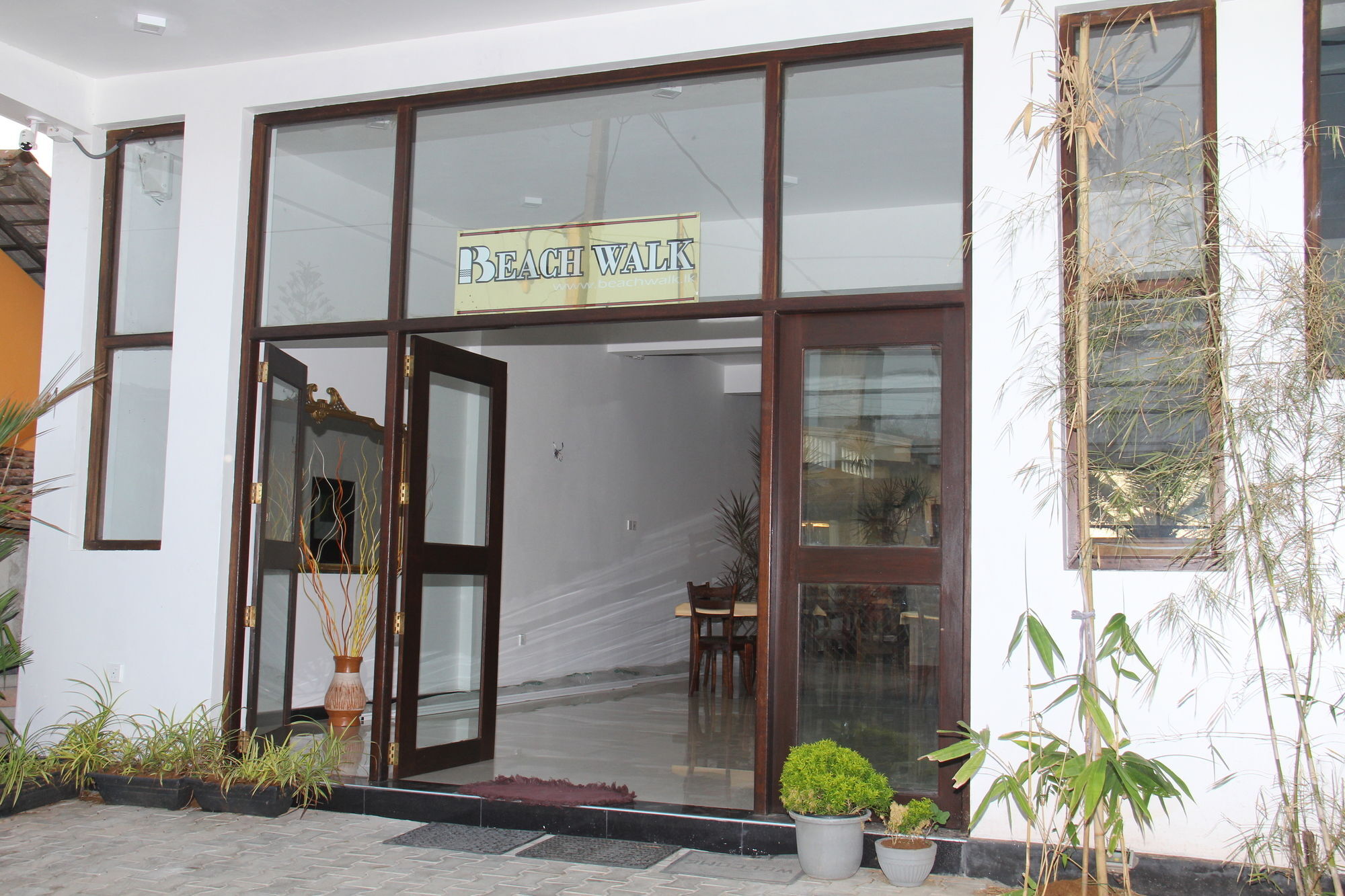 Zendara Hotel Negombo Esterno foto