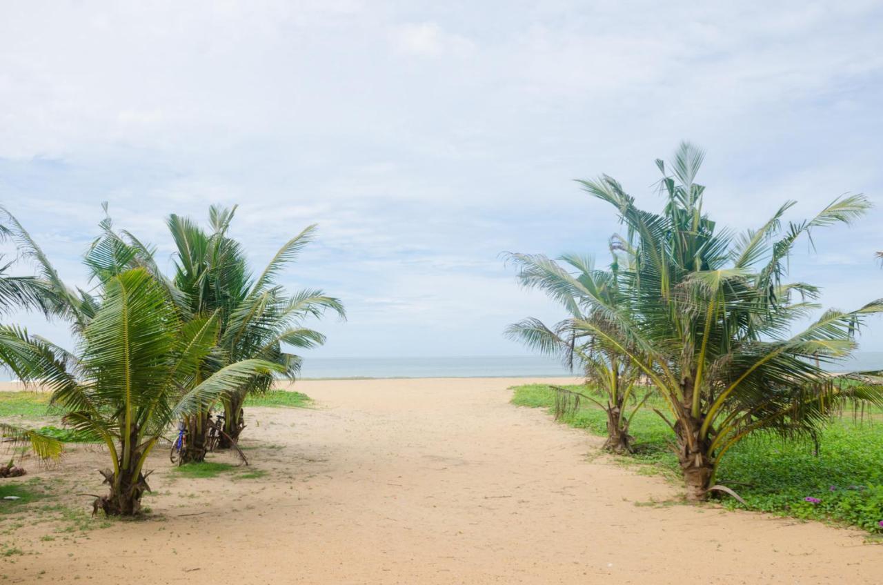 Zendara Hotel Negombo Esterno foto
