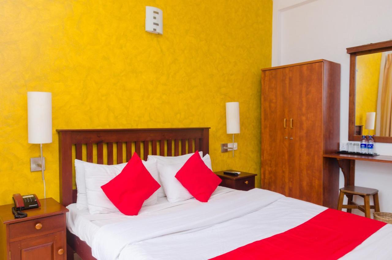 Zendara Hotel Negombo Esterno foto
